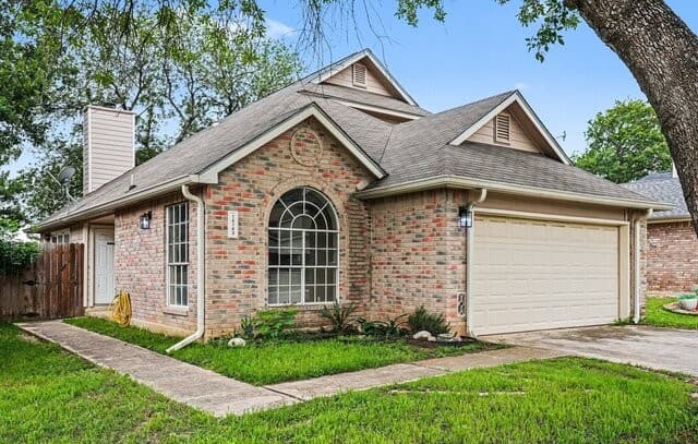 3-bedroom rental at 15143 Spring Mist in San Antonio, TX — photo 4