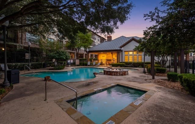 2-bedroom rental at 7342 Oak Manor Dr Unit 3101 in San Antonio, TX — photo 1