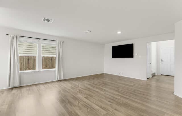 4-bedroom rental at 13540 Waxman Spark in San Antonio, TX — photo 3