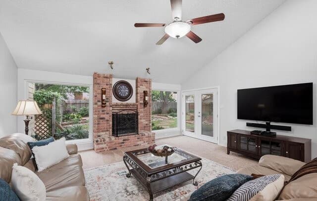 4-bedroom rental at 19618 Encino Knoll St in San Antonio, TX — photo 3