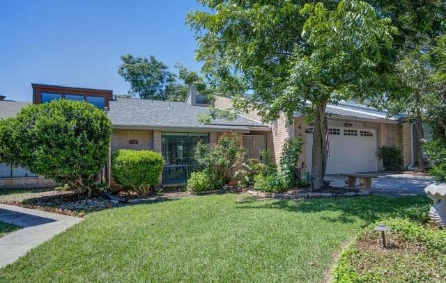 2-bedroom rental at 2902 Spring Bend St in San Antonio, TX — photo 1