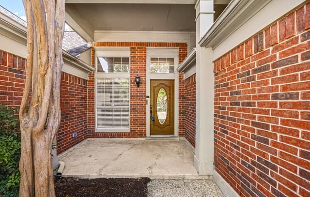 4-bedroom rental at 25003 Summit Holw in San Antonio, TX — photo 4