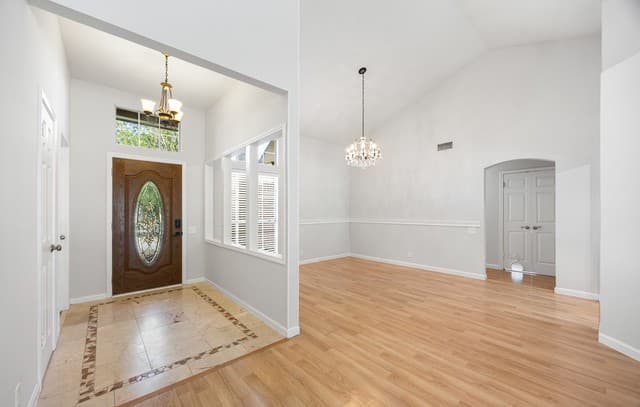 4-bedroom rental at 25003 Summit Holw in San Antonio, TX — photo 5