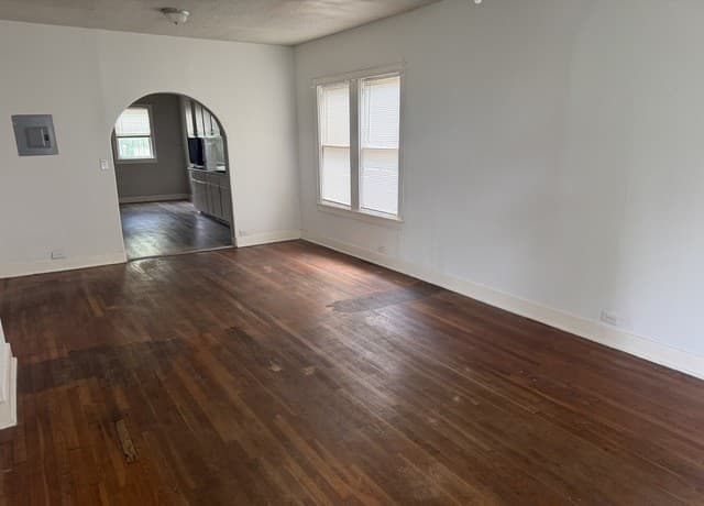 2-bedroom rental at 508 Kayton in San Antonio, TX — photo 2