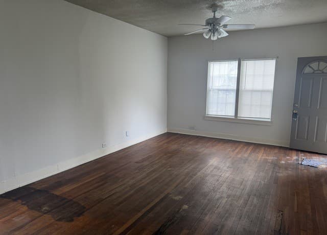 2-bedroom rental at 508 Kayton in San Antonio, TX — photo 5