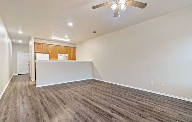 3-bedroom rental at 10807 Mathom Landing Unit 3 in Universal City, TX — photo 3