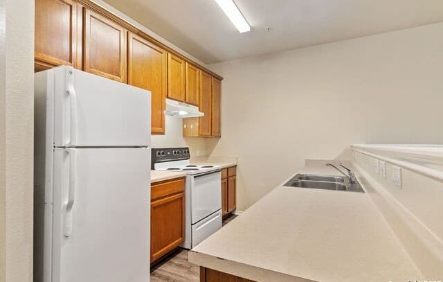3-bedroom rental at 10807 Mathom Landing Unit 3 in Universal City, TX — photo 4