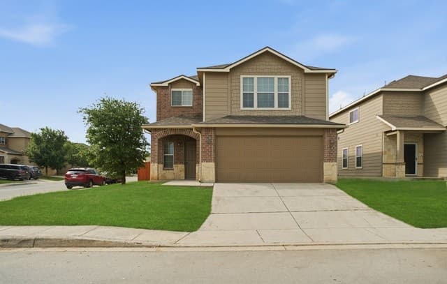 3-bedroom rental at 403 Walnut Crst in Schertz, TX — photo 2