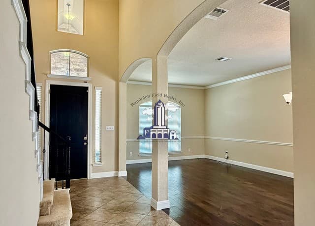 5-bedroom rental at 621 Cavan in Cibolo, TX — photo 5