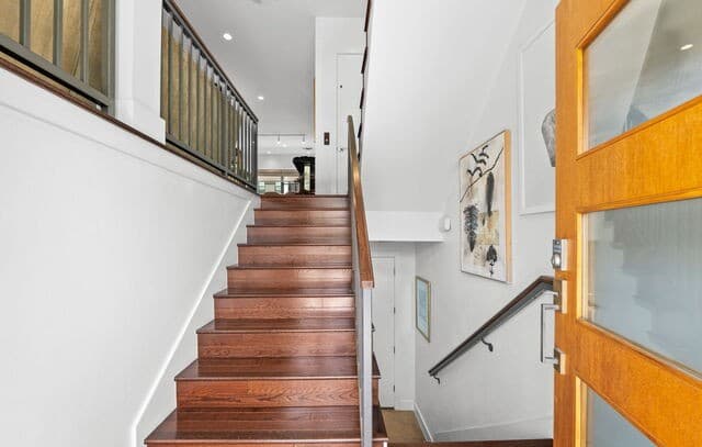 3-bedroom rental at 318 W Grayson Unit 203 in San Antonio, TX — photo 3