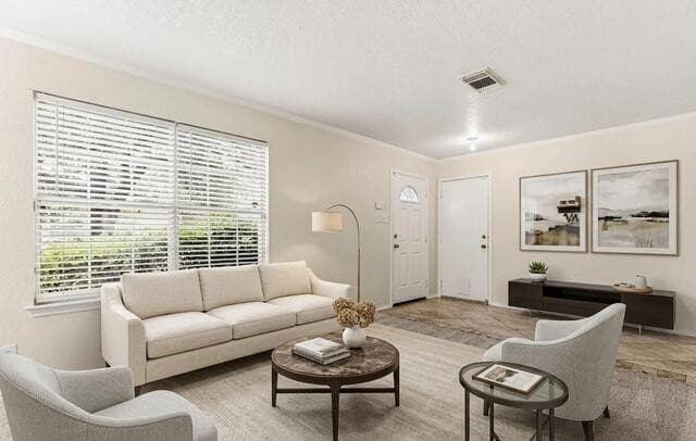 4-bedroom rental at 17174 Irongate Rail in San Antonio, TX — photo 1