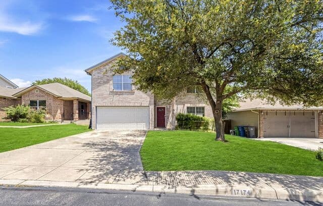 4-bedroom rental at 17174 Irongate Rail in San Antonio, TX — photo 5