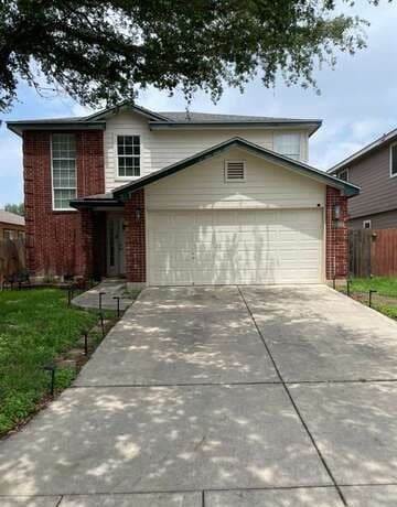 3-bedroom rental at 10419 Tiger Fld in San Antonio, TX — photo 1