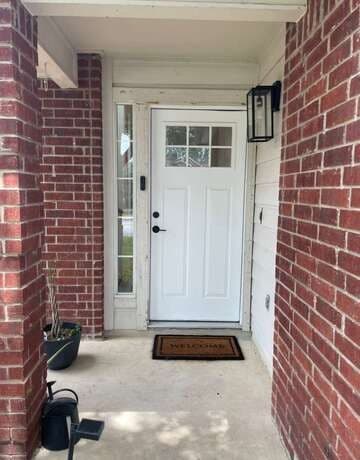 3-bedroom rental at 10419 Tiger Fld in San Antonio, TX — photo 2