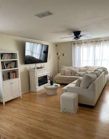 3-bedroom rental at 10419 Tiger Fld in San Antonio, TX — photo 3