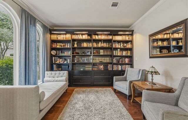 5-bedroom rental at 12602 Terrace Hollow in San Antonio, TX — photo 3