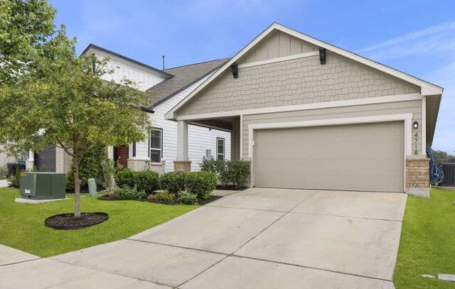 3-bedroom rental at 4718 Audubon Pl in San Antonio, TX — photo 3