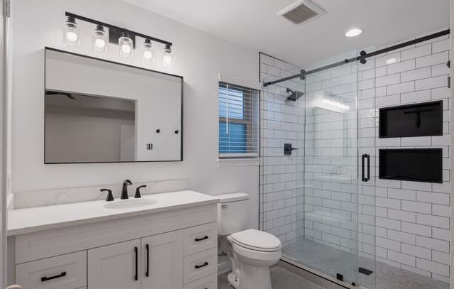 4-bedroom rental at 7906 Creek Trail in San Antonio, TX — photo 4