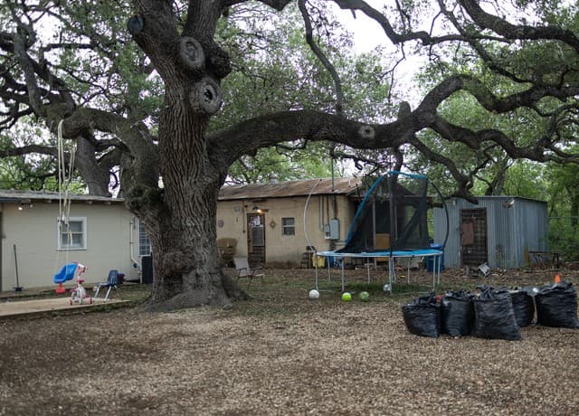 rental at 4714 E Southcross in San Antonio, TX — photo 4