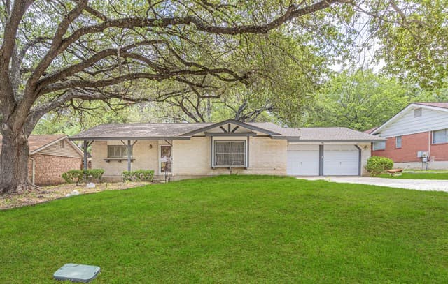 3-bedroom rental at 5714 Dan Duryea in San Antonio, TX — photo 1