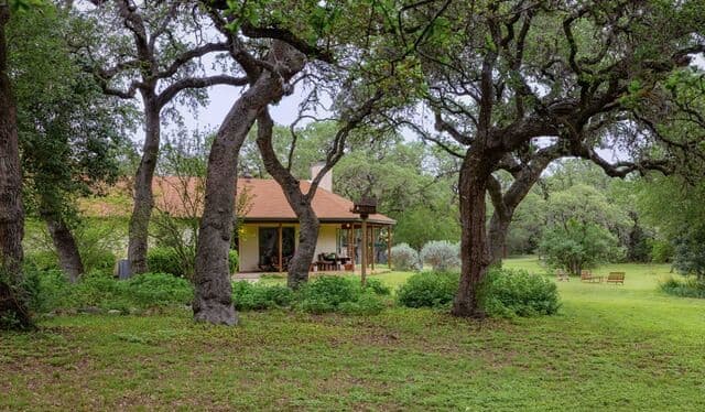 3-bedroom rental at 7965 Garden North Dr in San Antonio, TX — photo 5