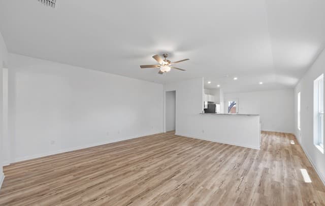3-bedroom rental at 11519 Woodpecker Drive in San Antonio, TX — photo 3