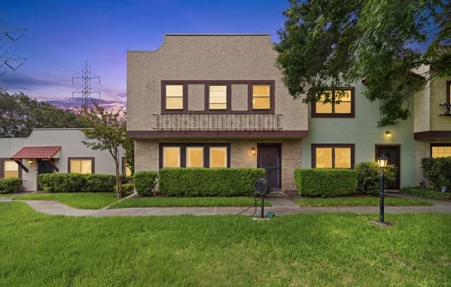 3-bedroom rental at 10959 Crown Park Lane in San Antonio, TX — photo 1
