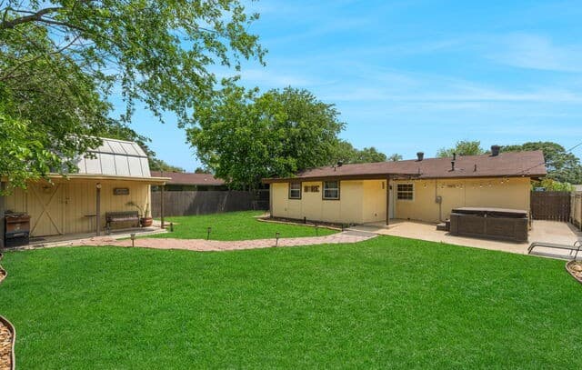3-bedroom rental at 4419 Bright Sun St in San Antonio, TX — photo 4