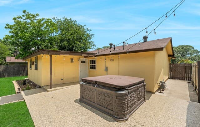 3-bedroom rental at 4419 Bright Sun St in San Antonio, TX — photo 5