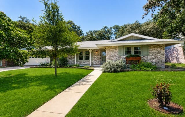 3-bedroom rental at 11630 Veradero Dr in San Antonio, TX — photo 2