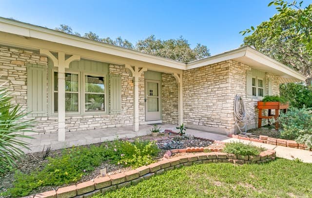3-bedroom rental at 11630 Veradero Dr in San Antonio, TX — photo 4