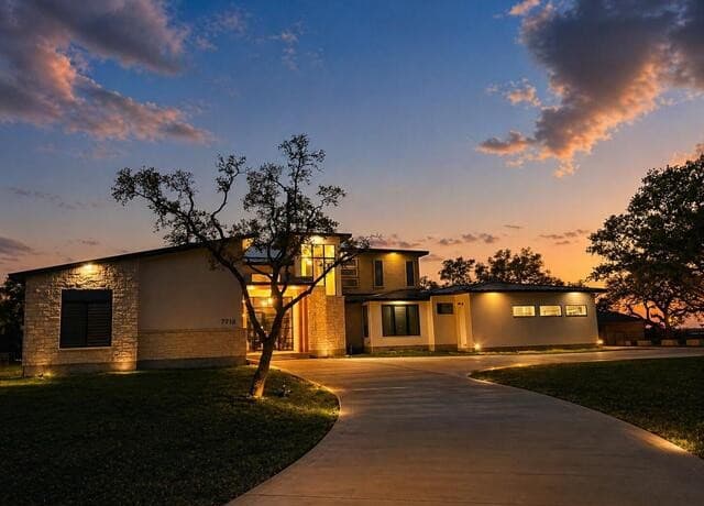 4-bedroom rental at 7718 Ramble Rdg in San Antonio, TX — photo 2