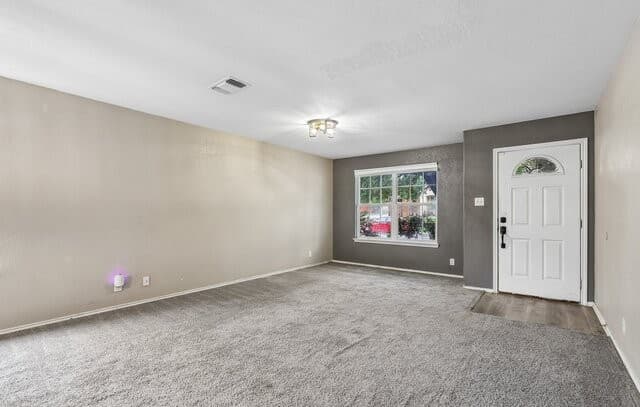 4-bedroom rental at 15123 Vigil View in San Antonio, TX — photo 3