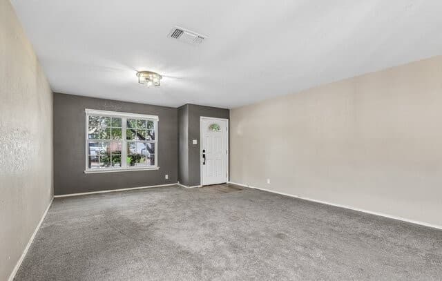 4-bedroom rental at 15123 Vigil View in San Antonio, TX — photo 4