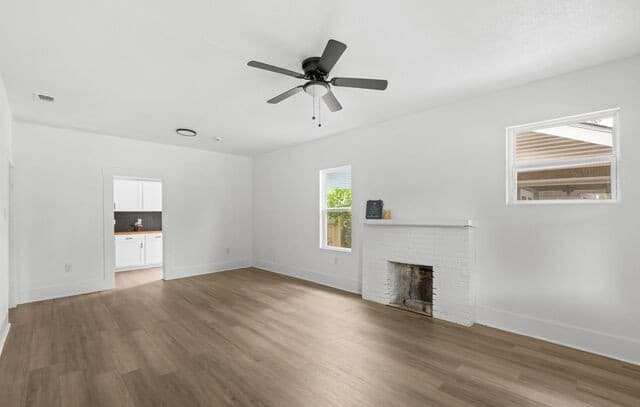 rental at 1200 W Magnolia Ave in San Antonio, TX — photo 2