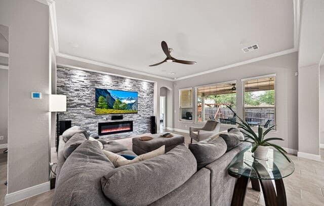 4-bedroom rental at 555 Singing Crk in Spring Branch, TX — photo 1