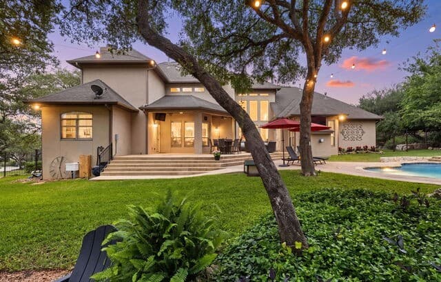 5-bedroom rental at 921 Great Tree Dr in San Antonio, TX — photo 2
