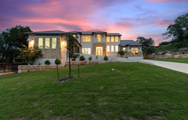 4-bedroom rental at 7110 Bella Garden in San Antonio, TX — photo 3