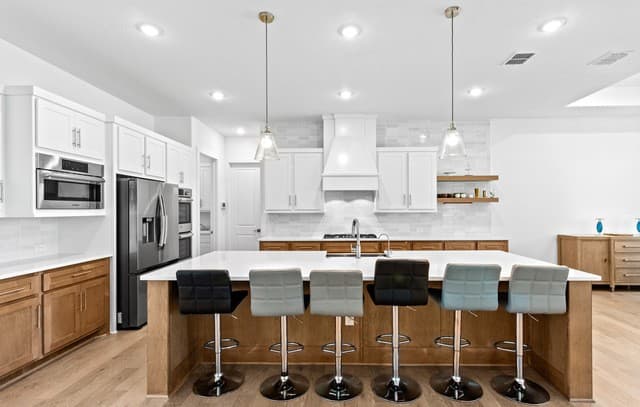 4-bedroom rental at 7110 Bella Garden in San Antonio, TX — photo 4
