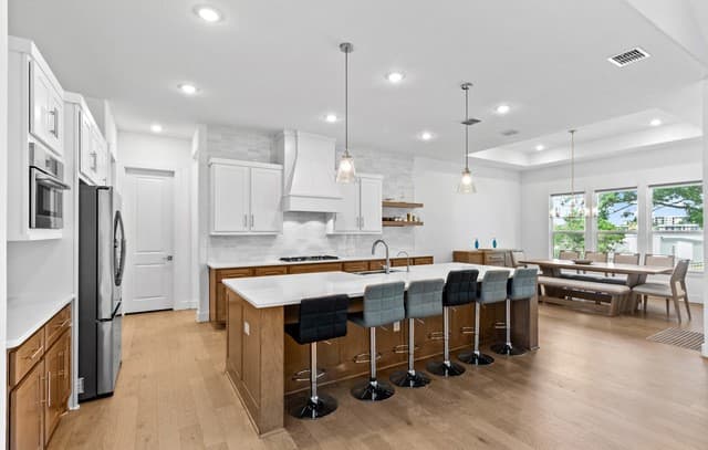 4-bedroom rental at 7110 Bella Garden in San Antonio, TX — photo 5