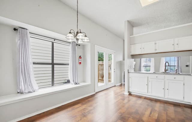 3-bedroom rental at 6322 Village Arbor in San Antonio, TX — photo 5