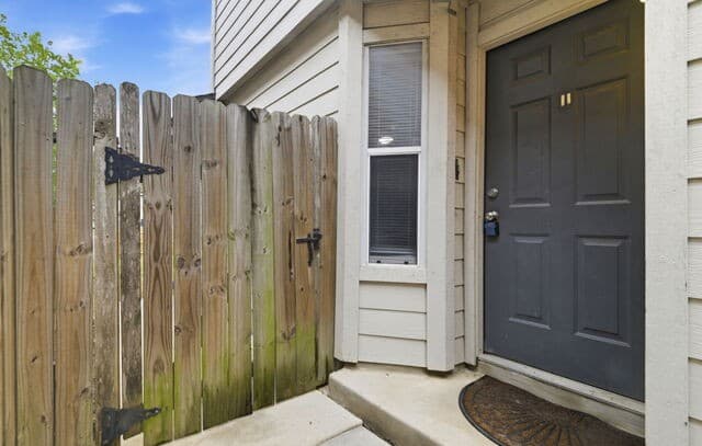 3-bedroom rental at 6806 Grapevine Lk in San Antonio, TX — photo 3
