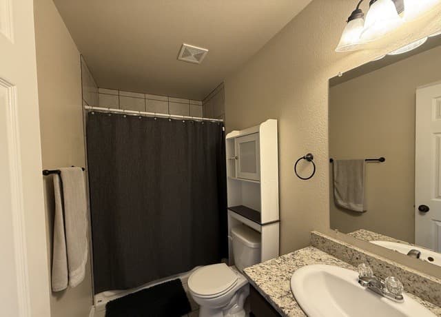 rental at 8703 & 8705 Pensive in Converse, TX — photo 4