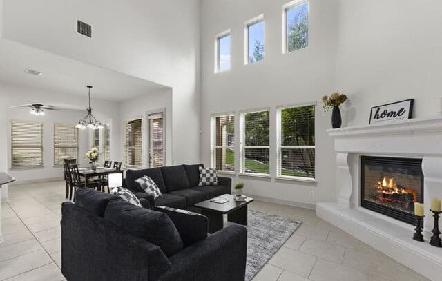 4-bedroom rental at 3610 Cornflower in San Antonio, TX — photo 5