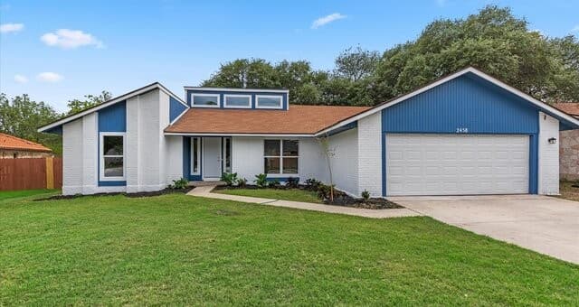 3-bedroom rental at 2458 Rockaway in San Antonio, TX — photo 1