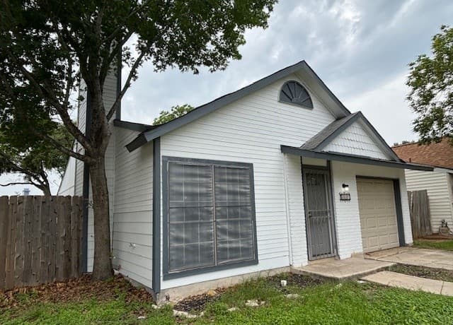 2-bedroom rental at 3551 Bottomless Lk in San Antonio, TX — photo 4