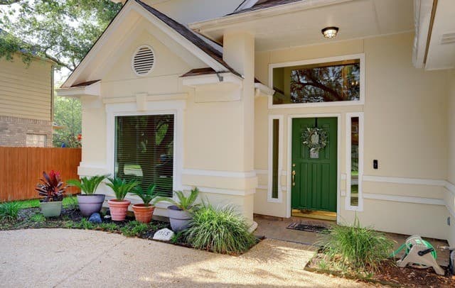 5-bedroom rental at 1165 Mesa Blanca in San Antonio, TX — photo 4