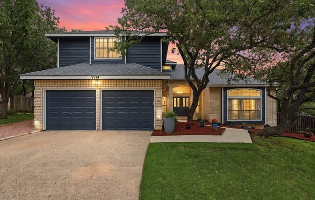 4-bedroom rental at 17914 Winter Hill in San Antonio, TX — photo 1