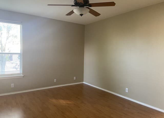 3-bedroom rental at 8642 Tioga Pass in Helotes, TX — photo 3