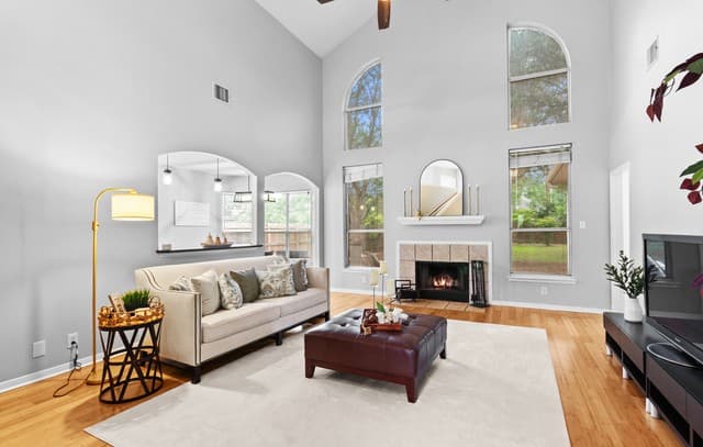 4-bedroom rental at 9640 Braun Run in San Antonio, TX — photo 5